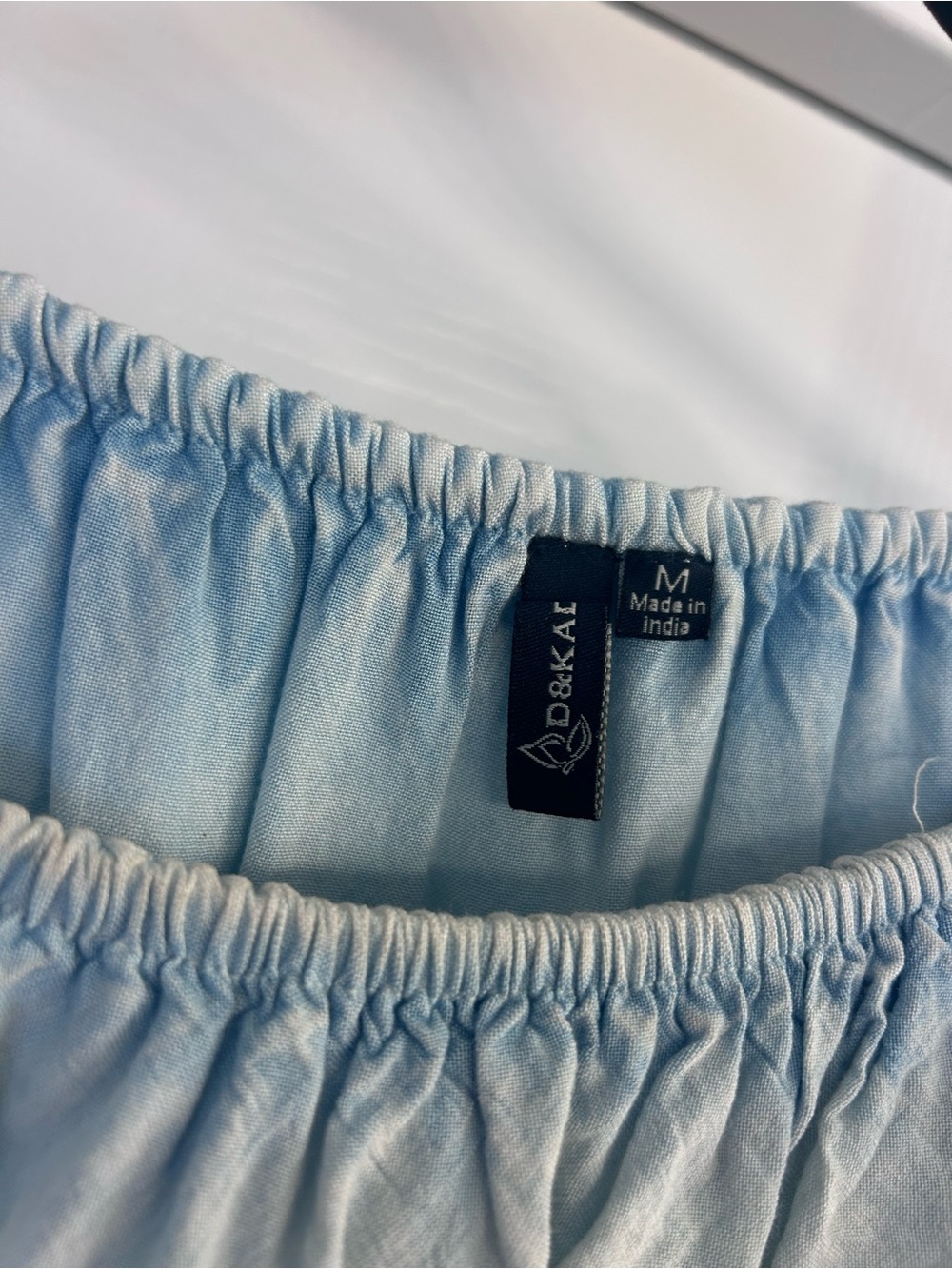 Light Blue Off-Shoulder Ruffle Crop Top size M - Picture 2 of 4